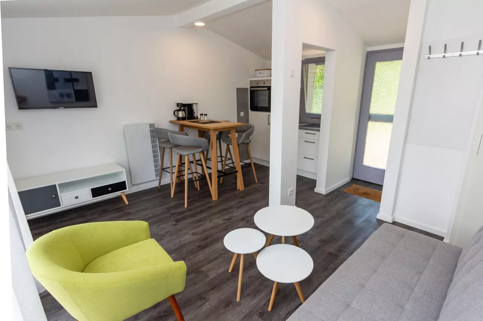 Bungalow Typ B 4P - Camping Park in der Eifel-Wohnzimmer