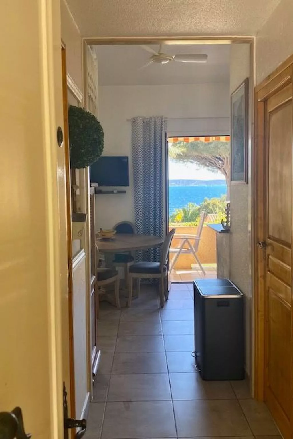 "La petite maison Maximoise" (Das kleine Haus Maximoise)-Image-tags.info