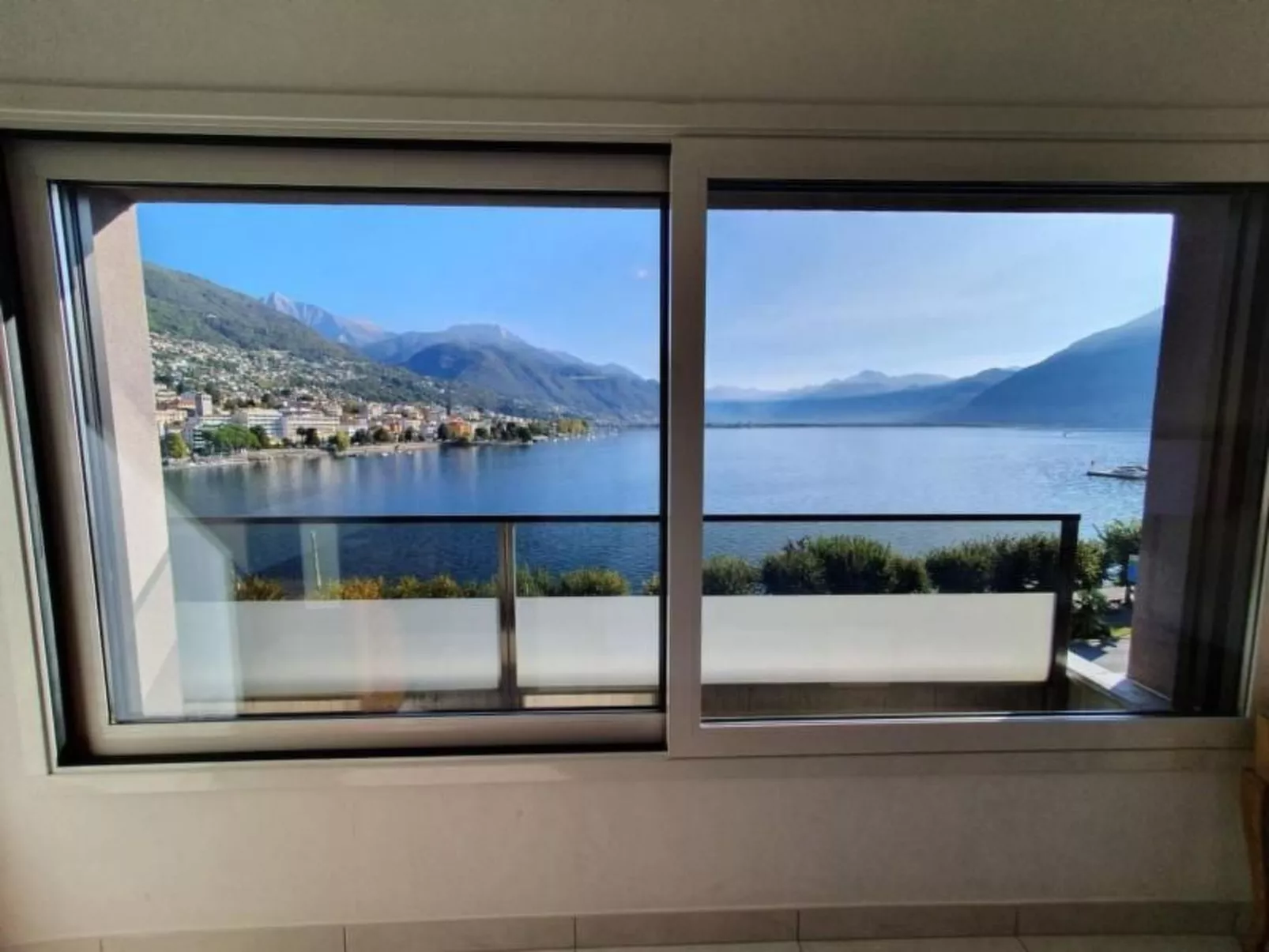 Vivian Residenz Apt 505-Inside