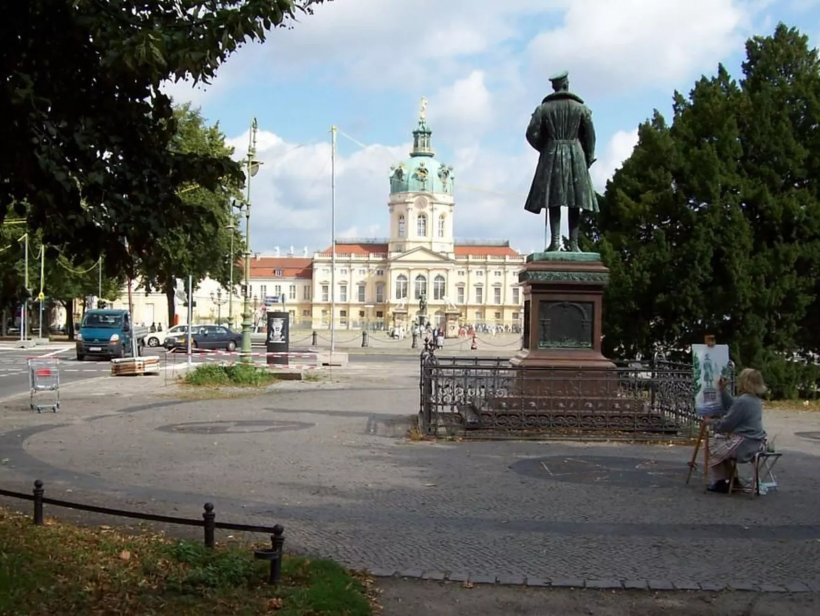 Stylische Ferienwohnung mit Südbalkon in Messenähe-Dehors
