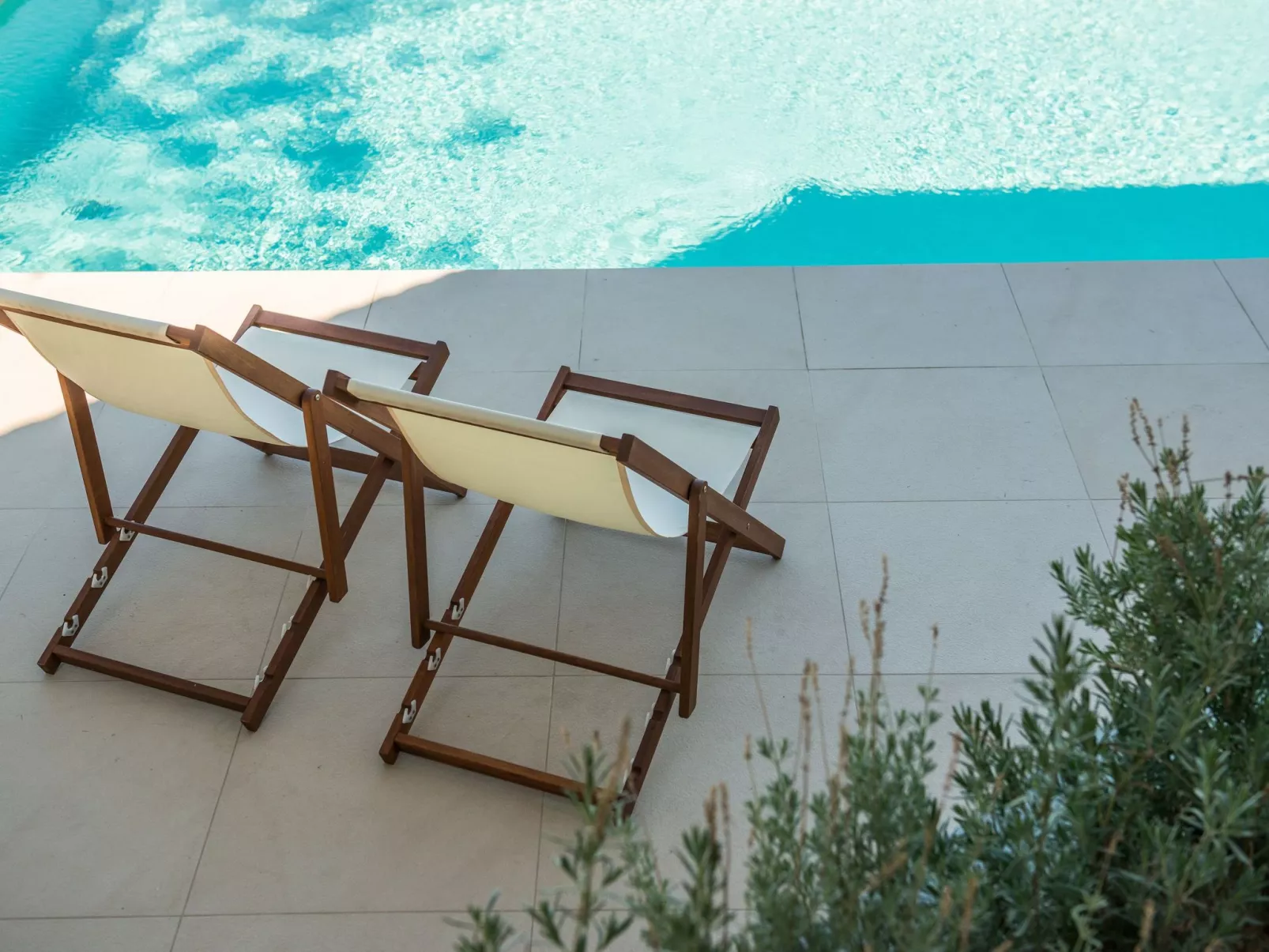 "Thea Thalassa" mit eigenem Pool-Dehors