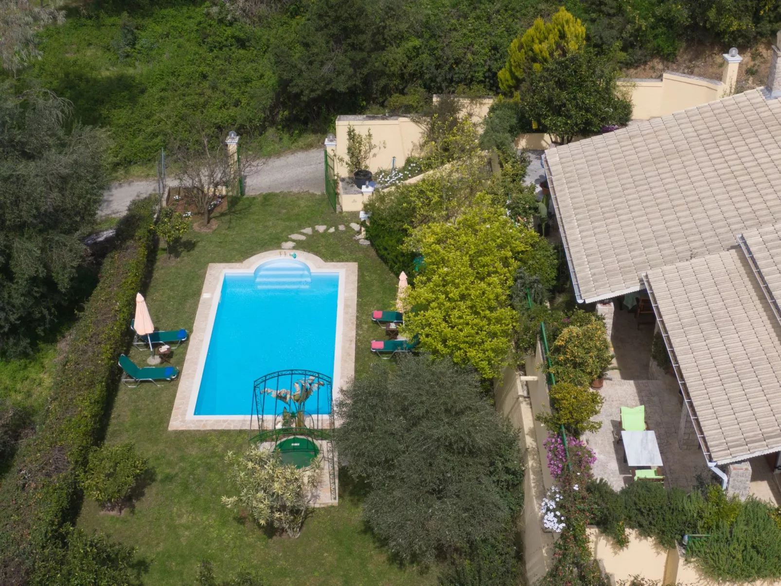 Mit Privatpool für 5 Personen und 1 Kind in Dassia, Nordgriechenland-Drinnen