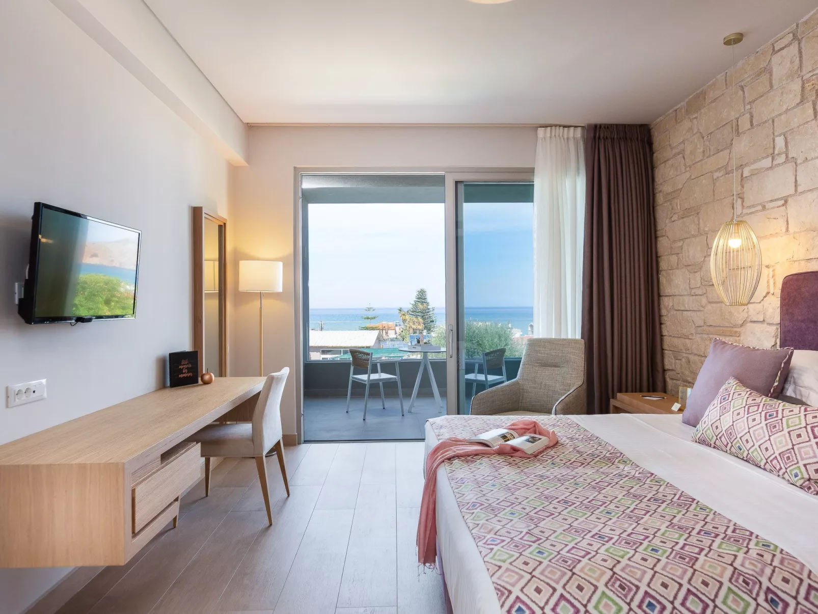 Villa mit beheiztem Pool in der Nähe von Strand und Geschäften-Drinnen