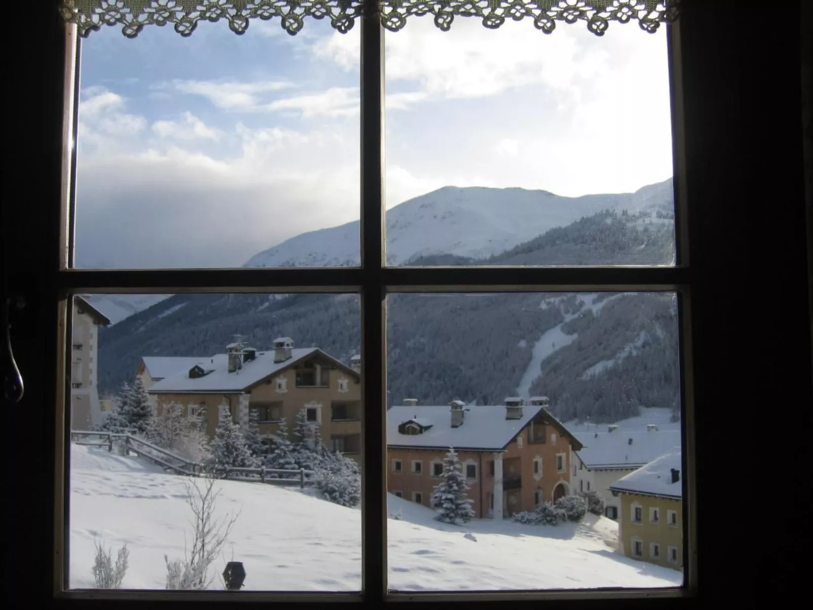 Chesa Larschigna-Outside