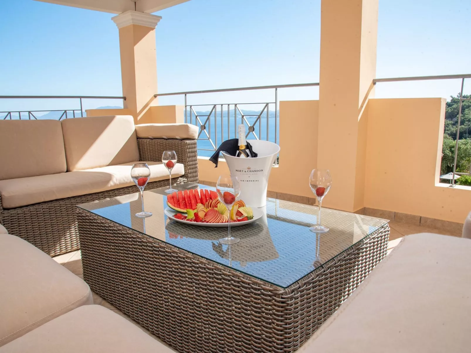 Villa Anthula mit Pool und herrlichem Meerblick-Drinnen