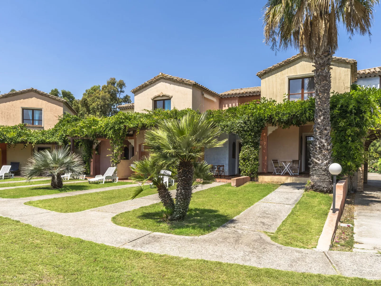 Baia delle Palme-Outside