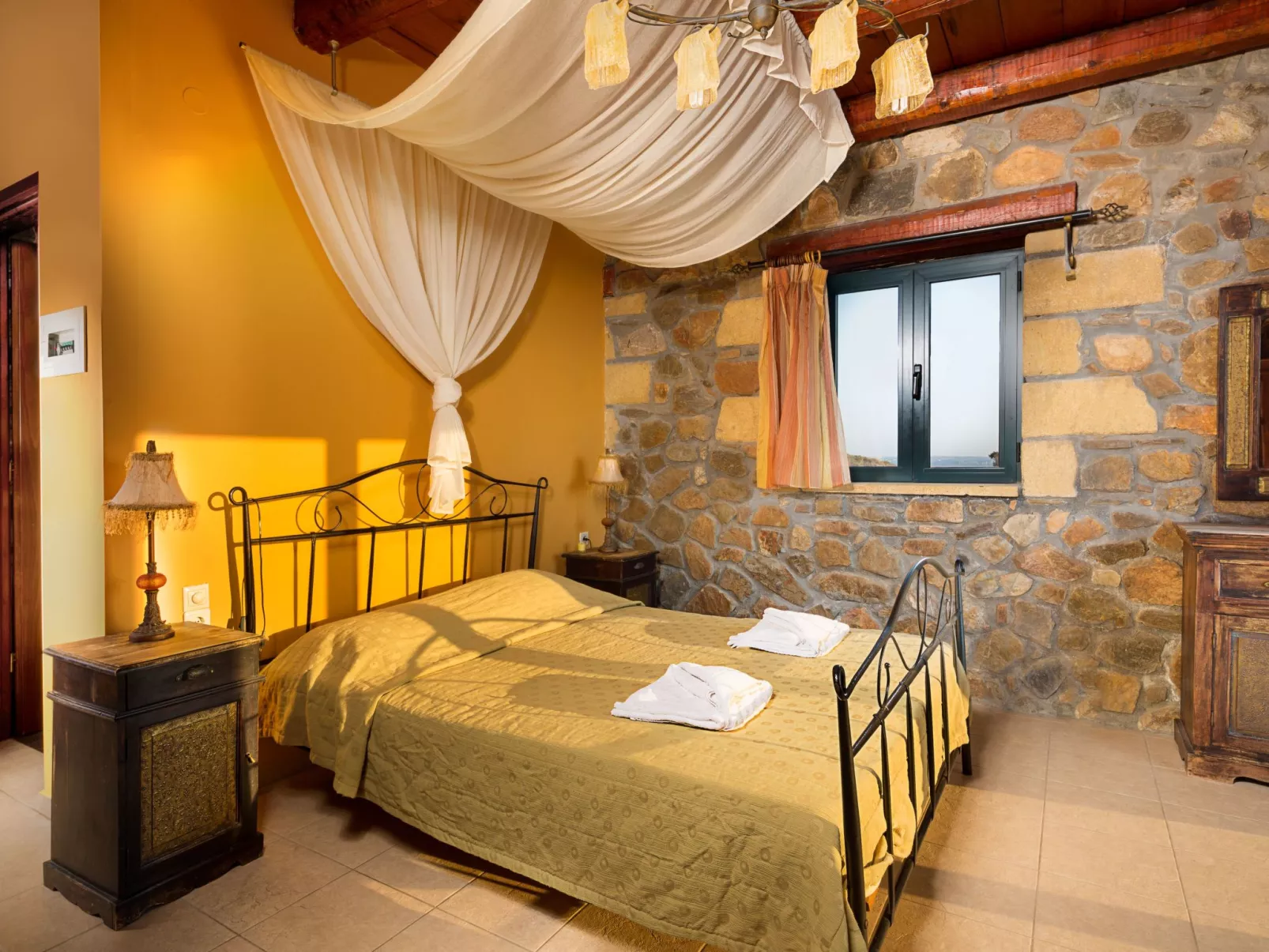 Traditionelle Villa mit Pool und Meerblick Elafonissi-Inside