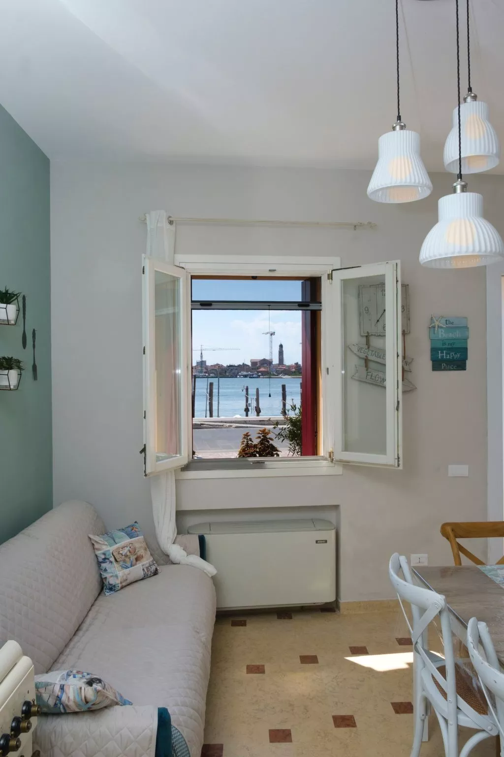 Wohnung mit Meerblick-Inside