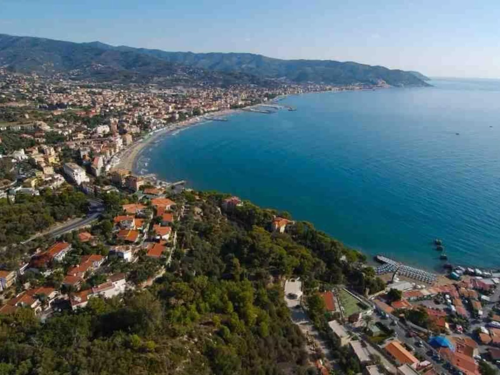 Charmantes Appartment in Diano San Pietro-Dehors