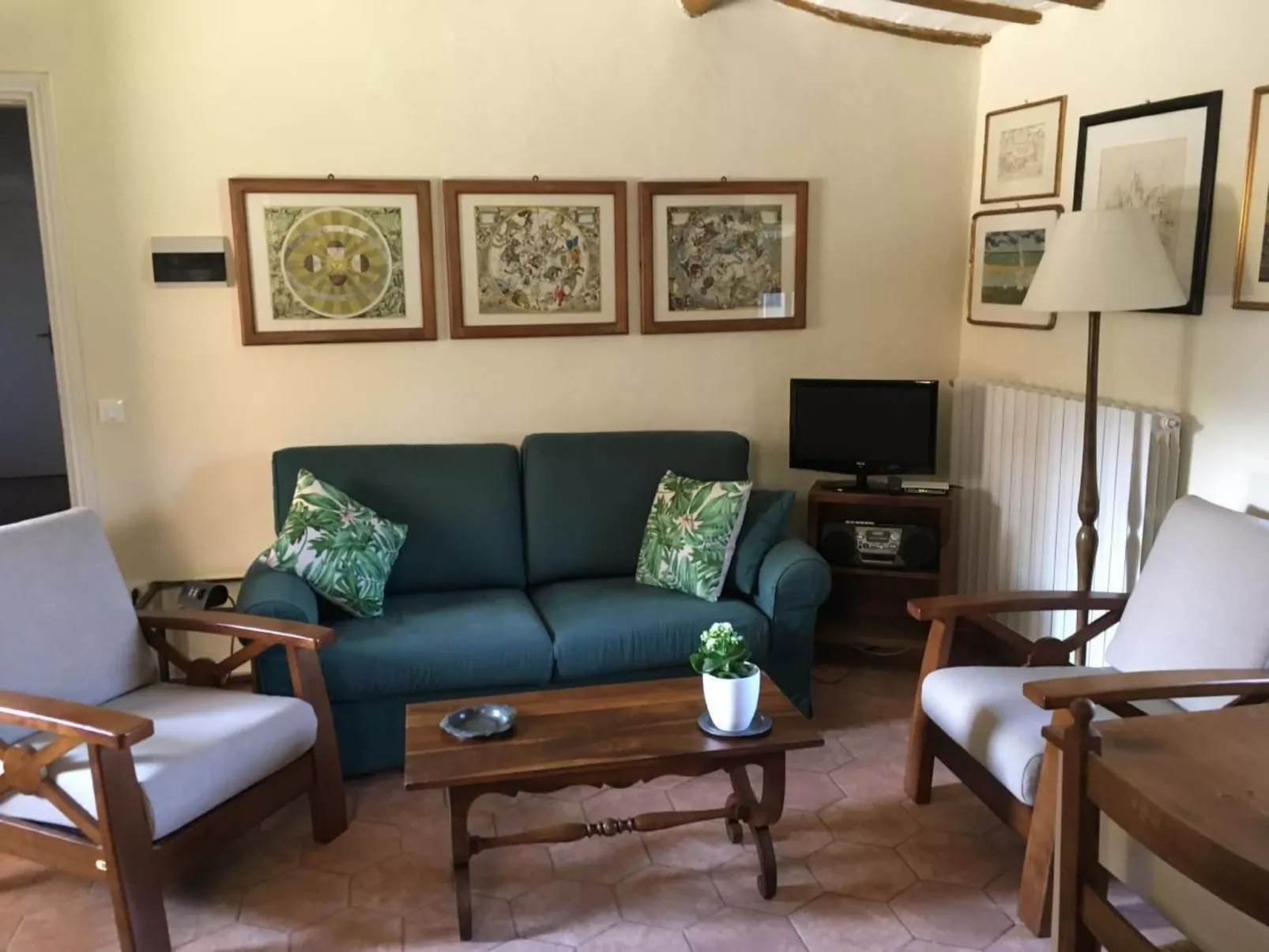 In Spoleto mit Garten, Grill und Terrasse-Inside