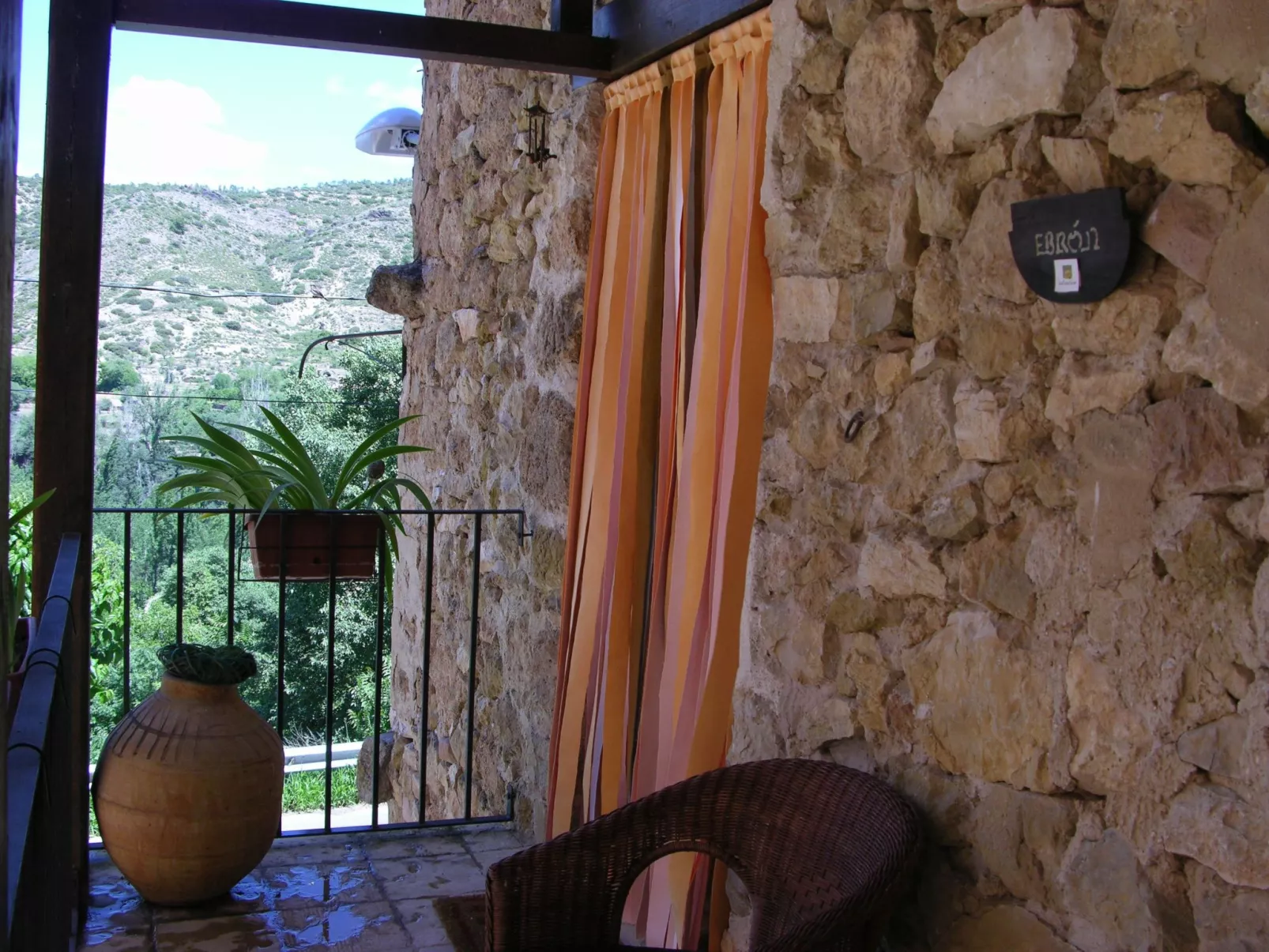 Wohnung Ebrón, Blick auf das Tal. - Outside