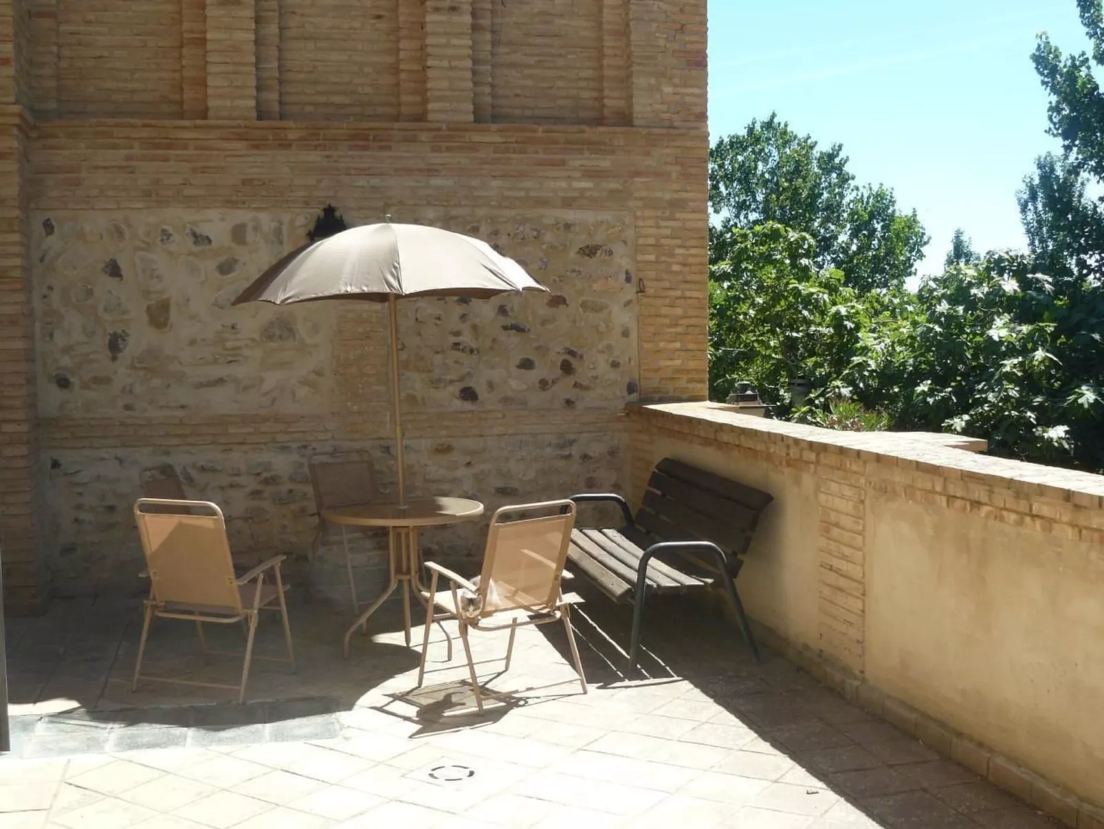 Torre de Campos in Ainzón - Hauptgebäude-Outside