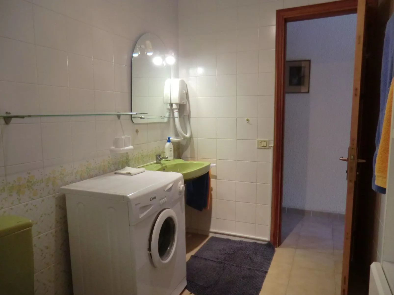 Ruhige Ferienwohnung mit Pool und Meerblick-Inside