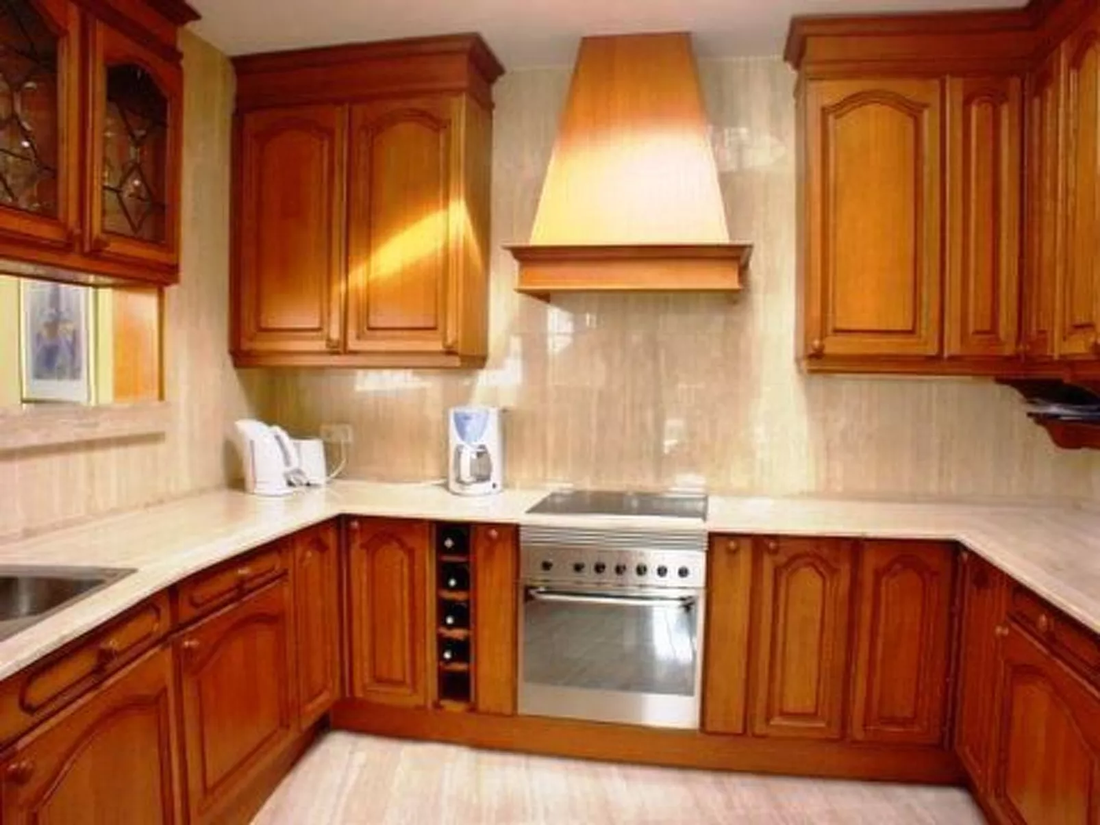 Villa mit Garten, Pool , Grill und Terrasse-Dedans