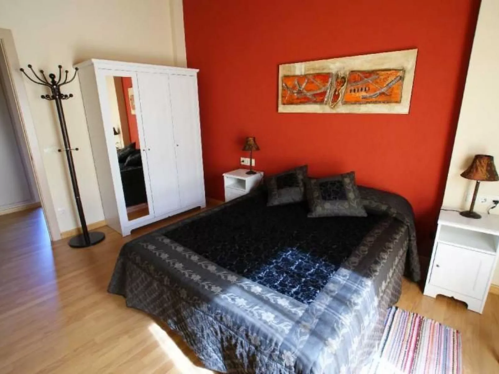 Wohnung El Graner mit großer Fensterfront-Inside