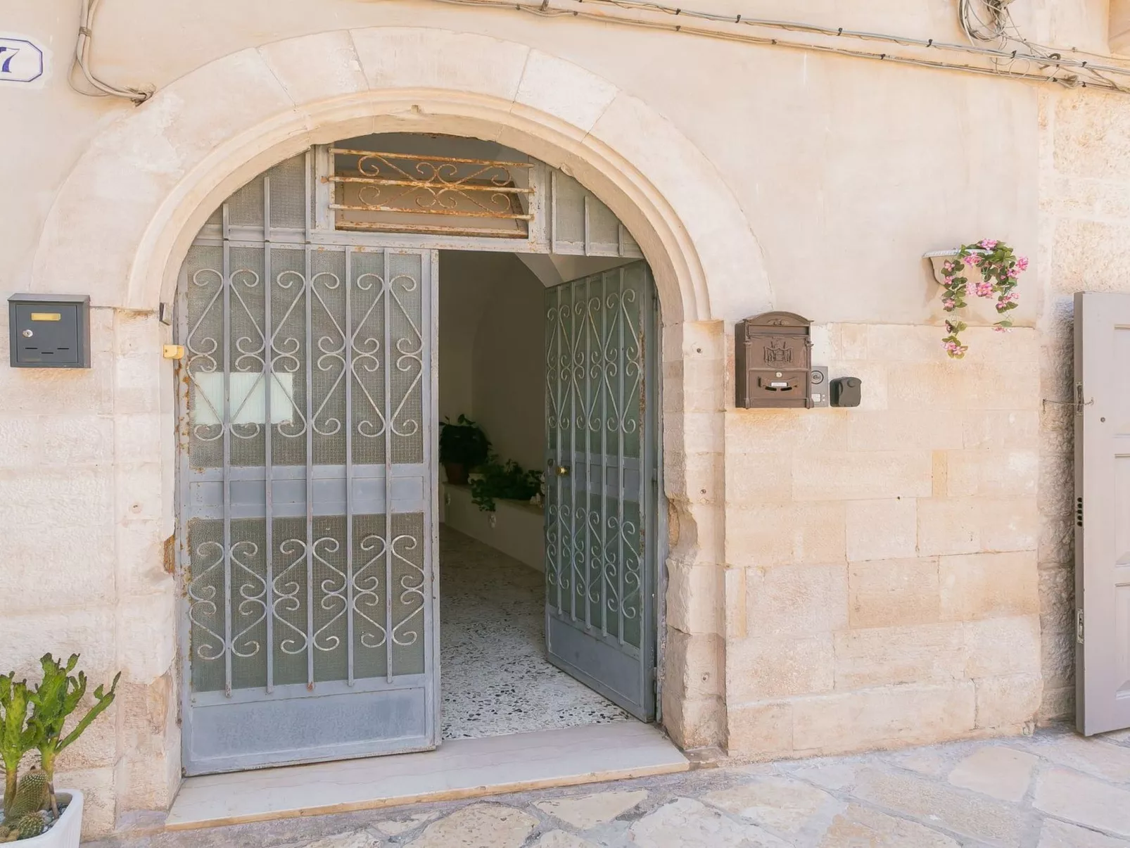 Chalet 'Weißes Haus' mit Wasserblick-Draußen