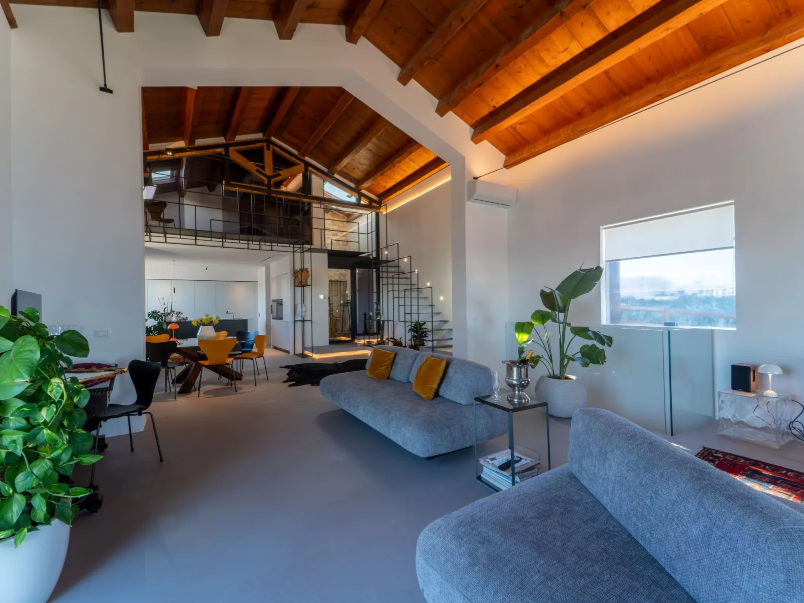 Luxuriöse Flucht mit Meerblick-Dedans