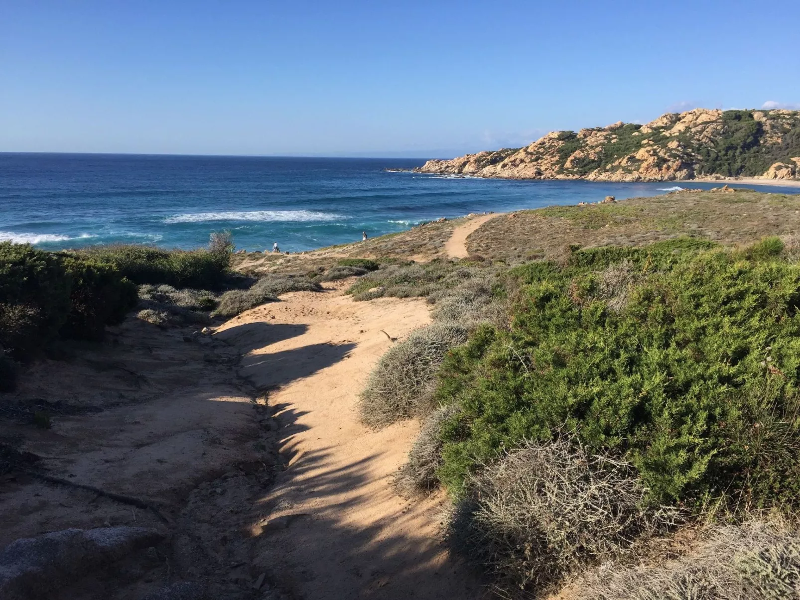 Stazzo mit Garten in Luogosanto-Outside