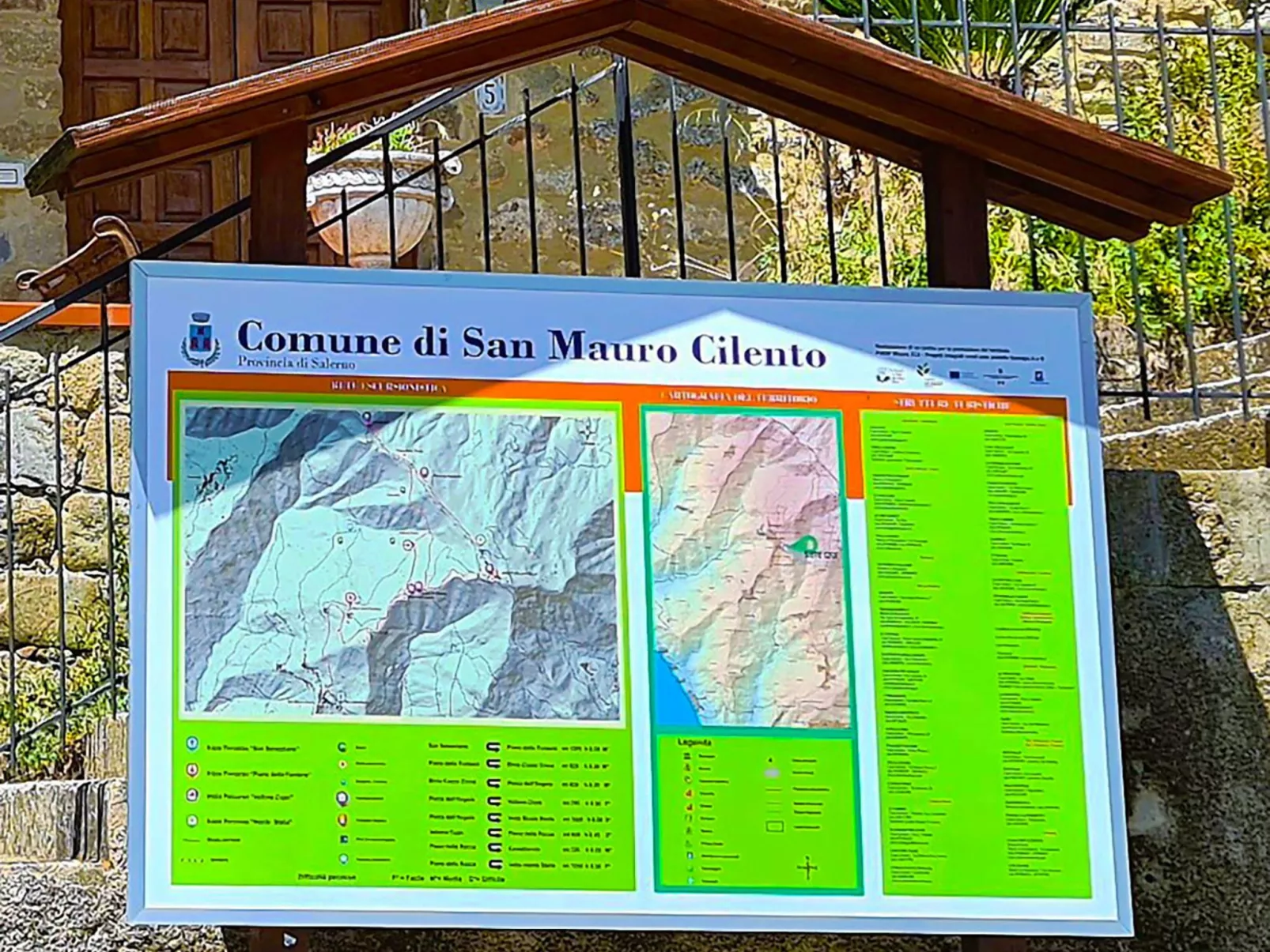 Steinhaus Cilento-Outside