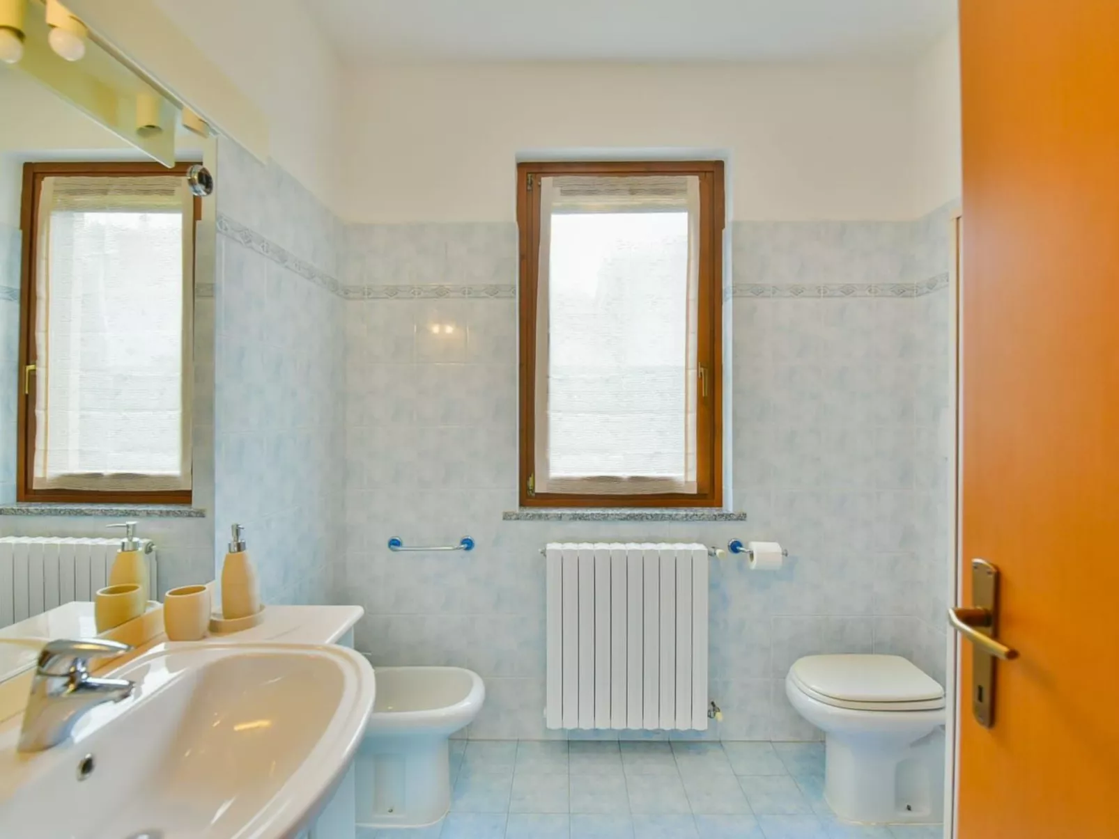 Jane e Jolie Haus privates Schwimmbad und Jacuzzi-Inside