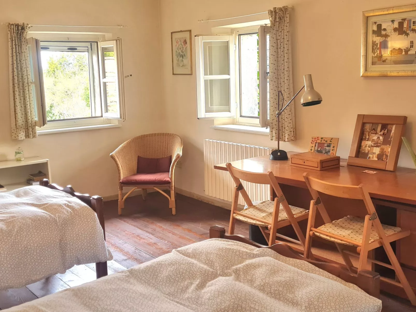 Mit Privatparkplatz-Dedans