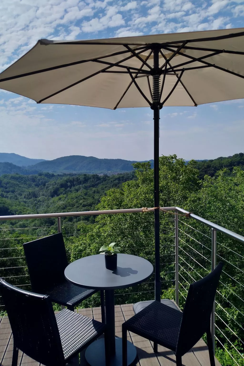 Wunderschönes Ferienhaus mit Pool und 360° Blick-Draußen