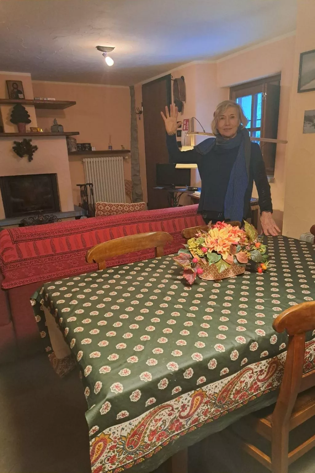 Mit Bergblick-Drinnen