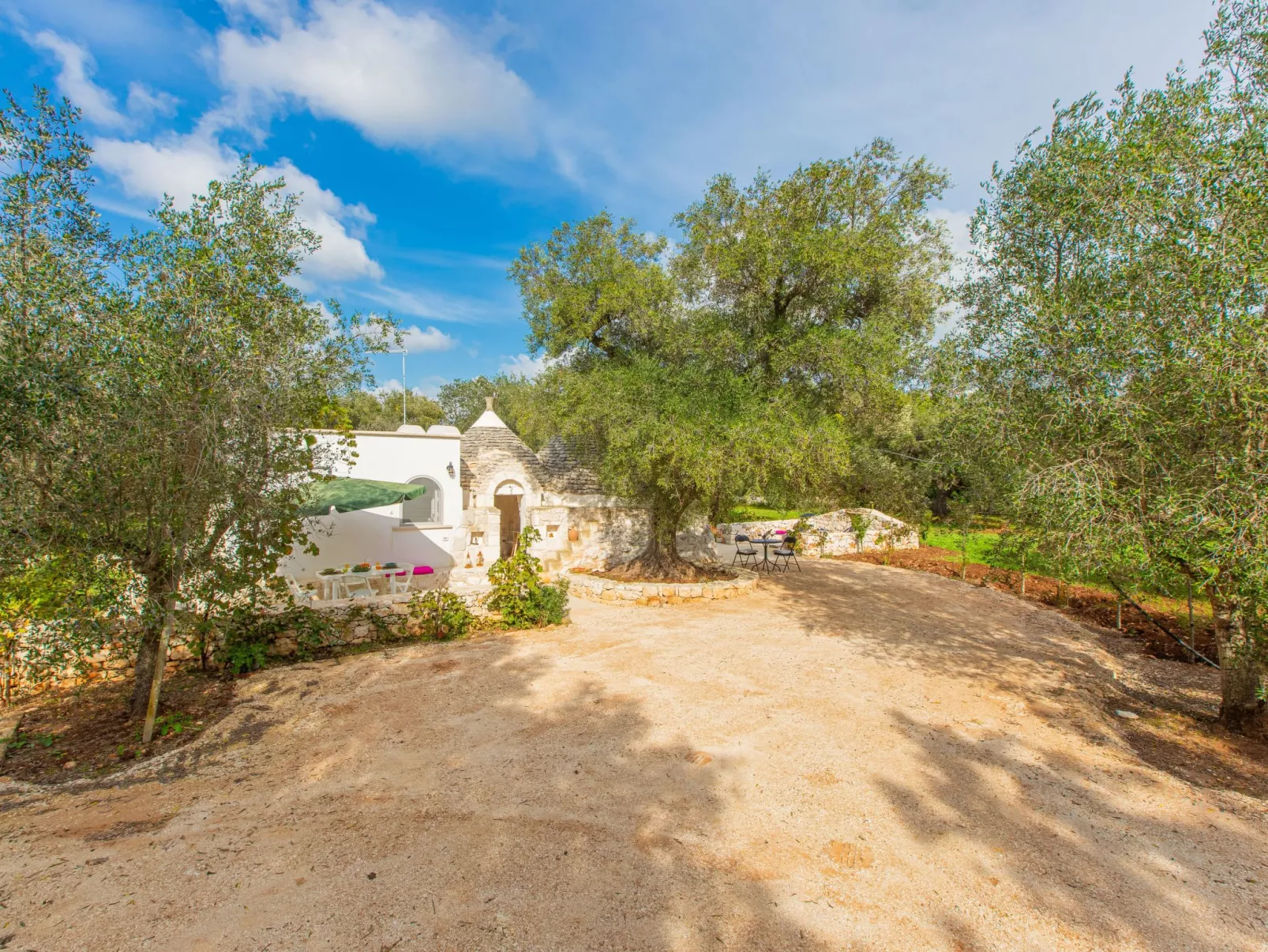 Trullo della Quercia-Dehors