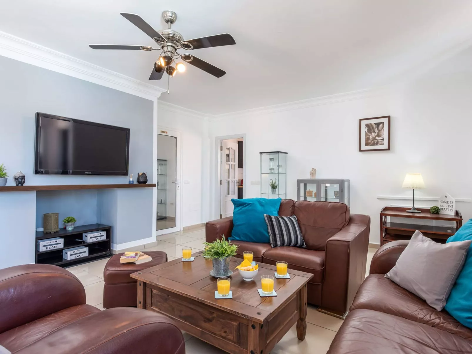 Villa Naranja mit beheiztem Pool und Meerblick-Drinnen