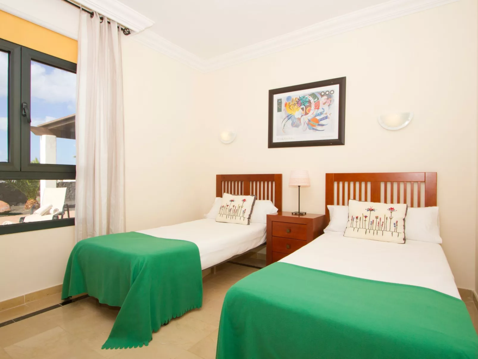 In Yaiza mit Großem Balkon-Inside