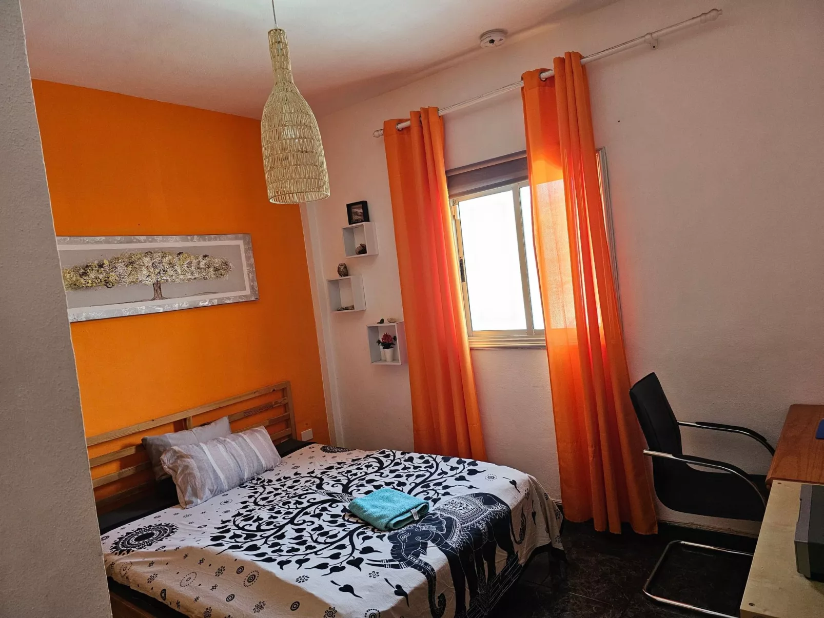 Für 6 Personen ca. 90 m - Drinnen