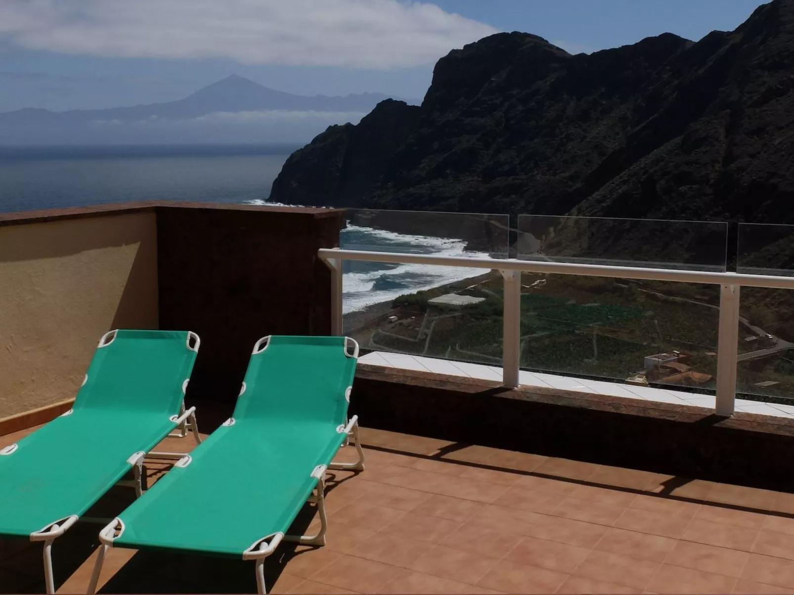 Komfortable geräumige Wohnung mit bester Aussicht 5p max-Outside