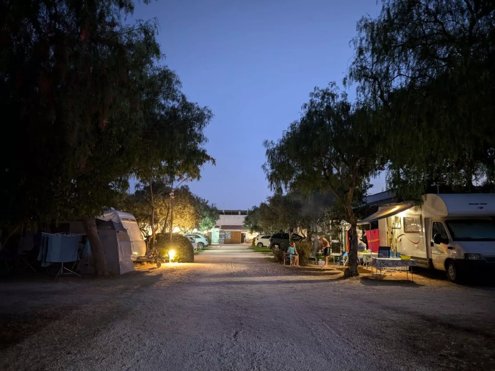 Angenehme Wohnung mit Terrasse, Schwimmbad-Image-tags.info