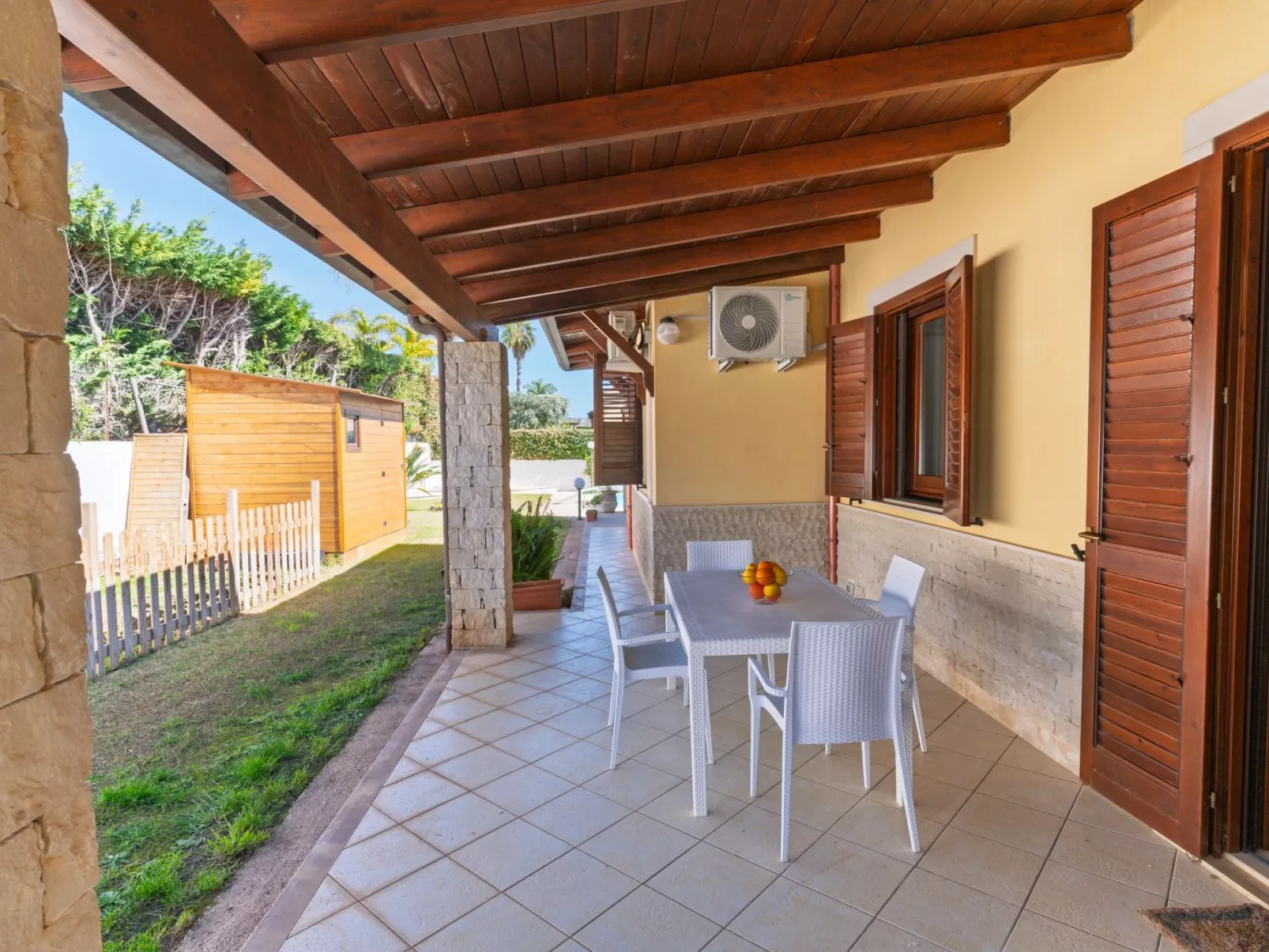 Sterlizia, Villa mit Pool in Meeresnähe-Image-tags.info