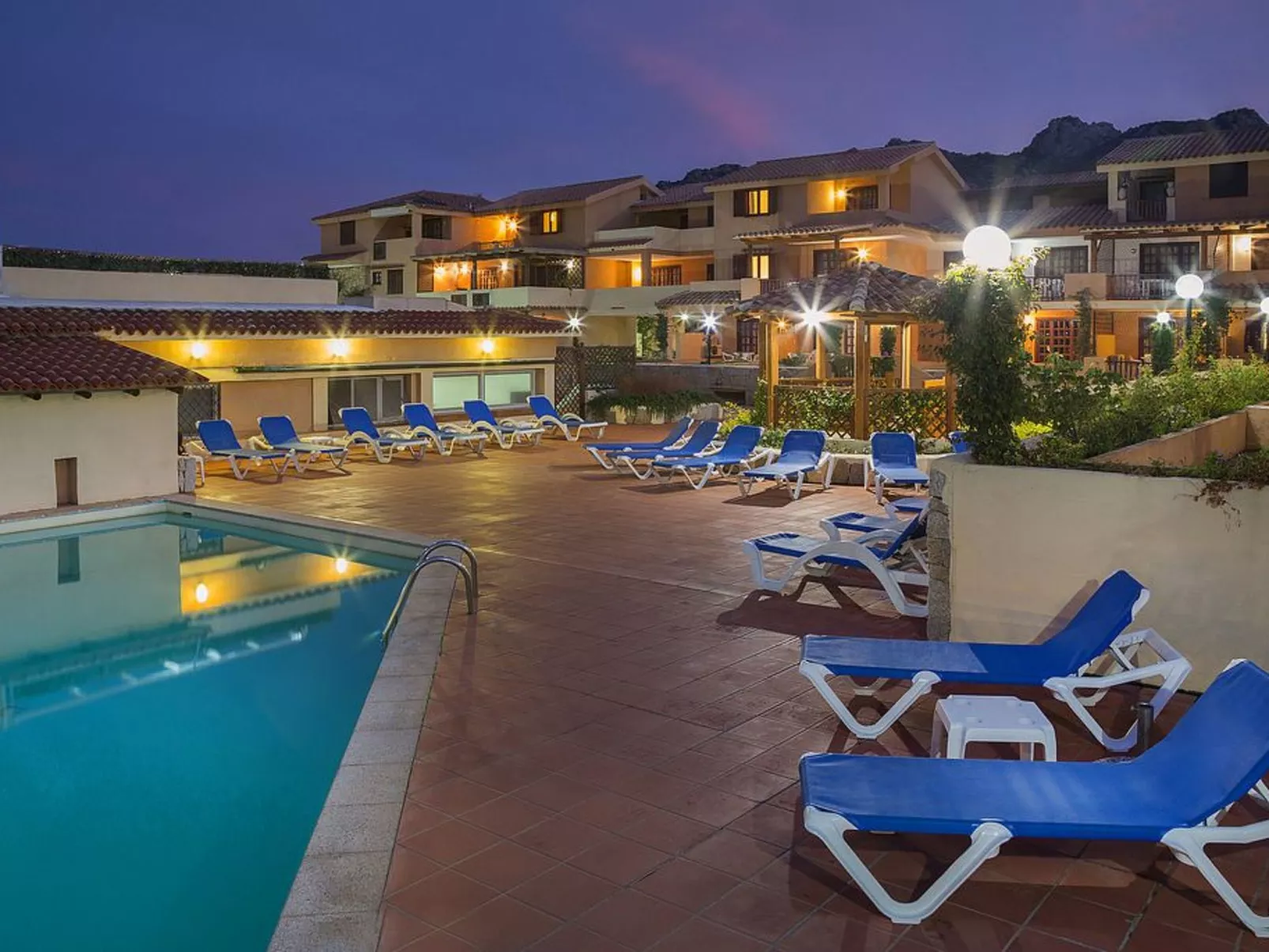 Wohnung in Porto Cervo mit Gemeinschaftspool-Outside