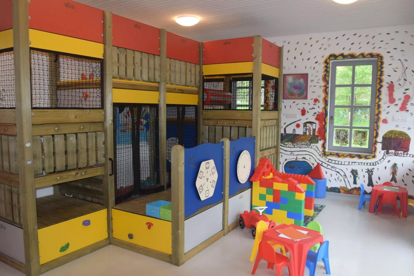 Bungalow Luxus Typ B Campingpark Eifel-Freizeitraum