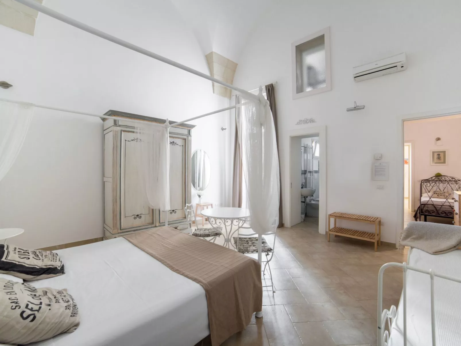 Wohnung 'Nuvole Barocche' mit Balkon-Drinnen