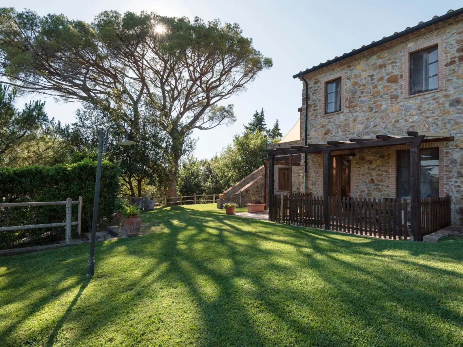 Drei-Zimmer-Wohnung im Bauernhaus-Draußen