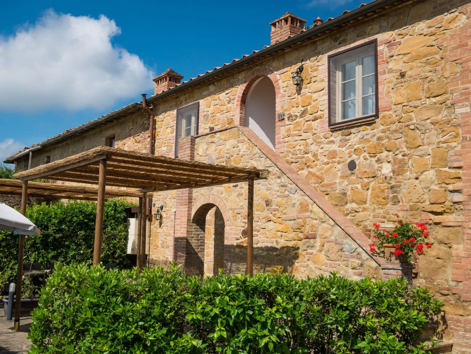 Vier-Zimmer-Wohnung Borgo Collelungo 2 Bäder, erster Stock-Outside
