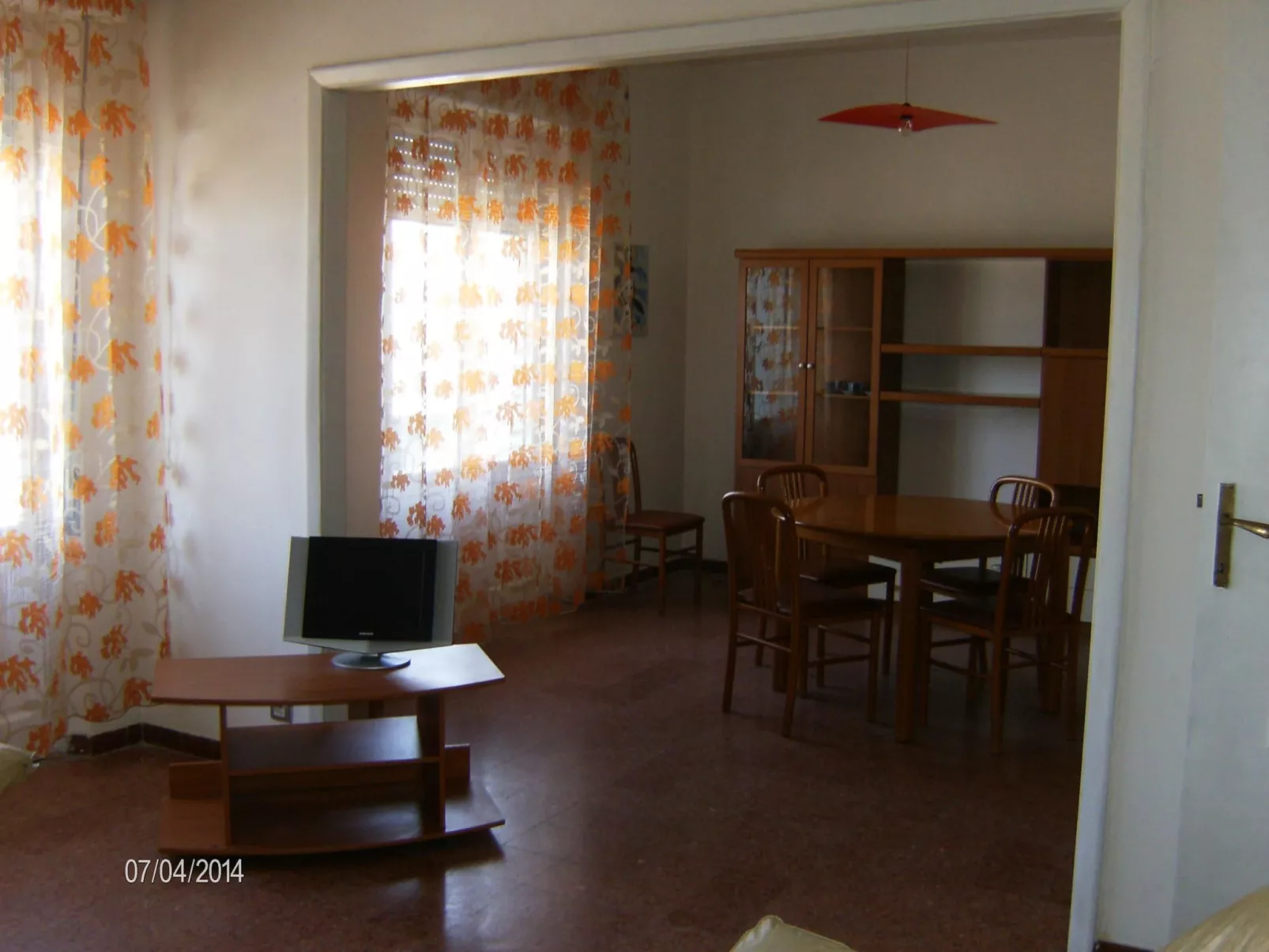 In Gehweite zum Strand-Drinnen