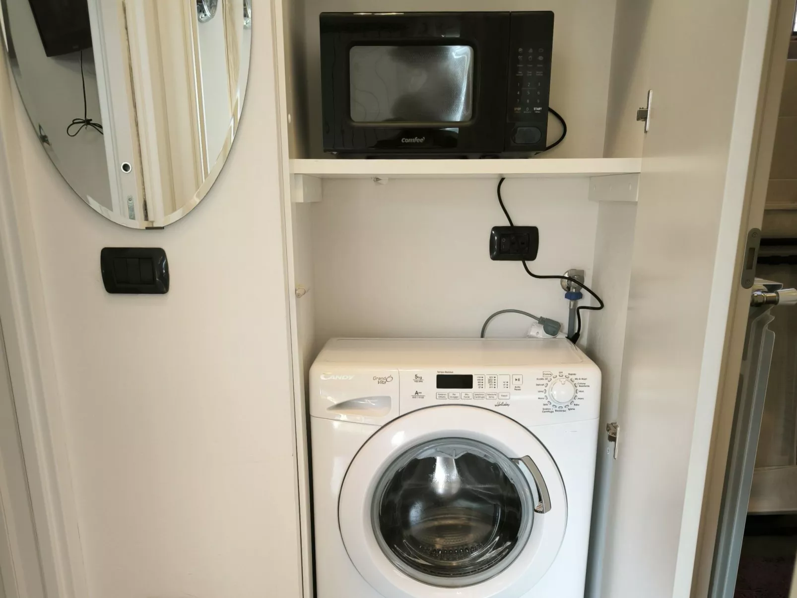 Sweet Awakening von Holiday World-Inside