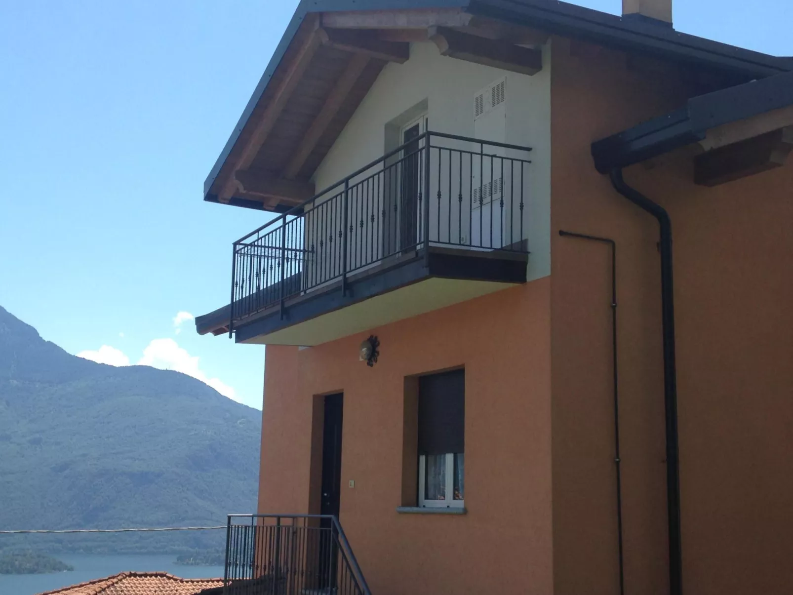 Wohnung "Spaziosa mansarda"-Draußen