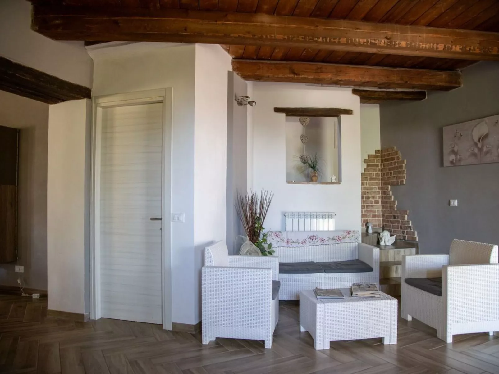 Villa mit privatem Pool in der Nähe des Dorfes-Drinnen