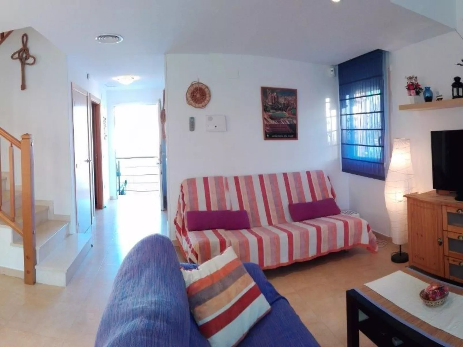 Entspannendes Haus in der Nähe des Meeres. Klimatisiert. Parkplatz-Inside