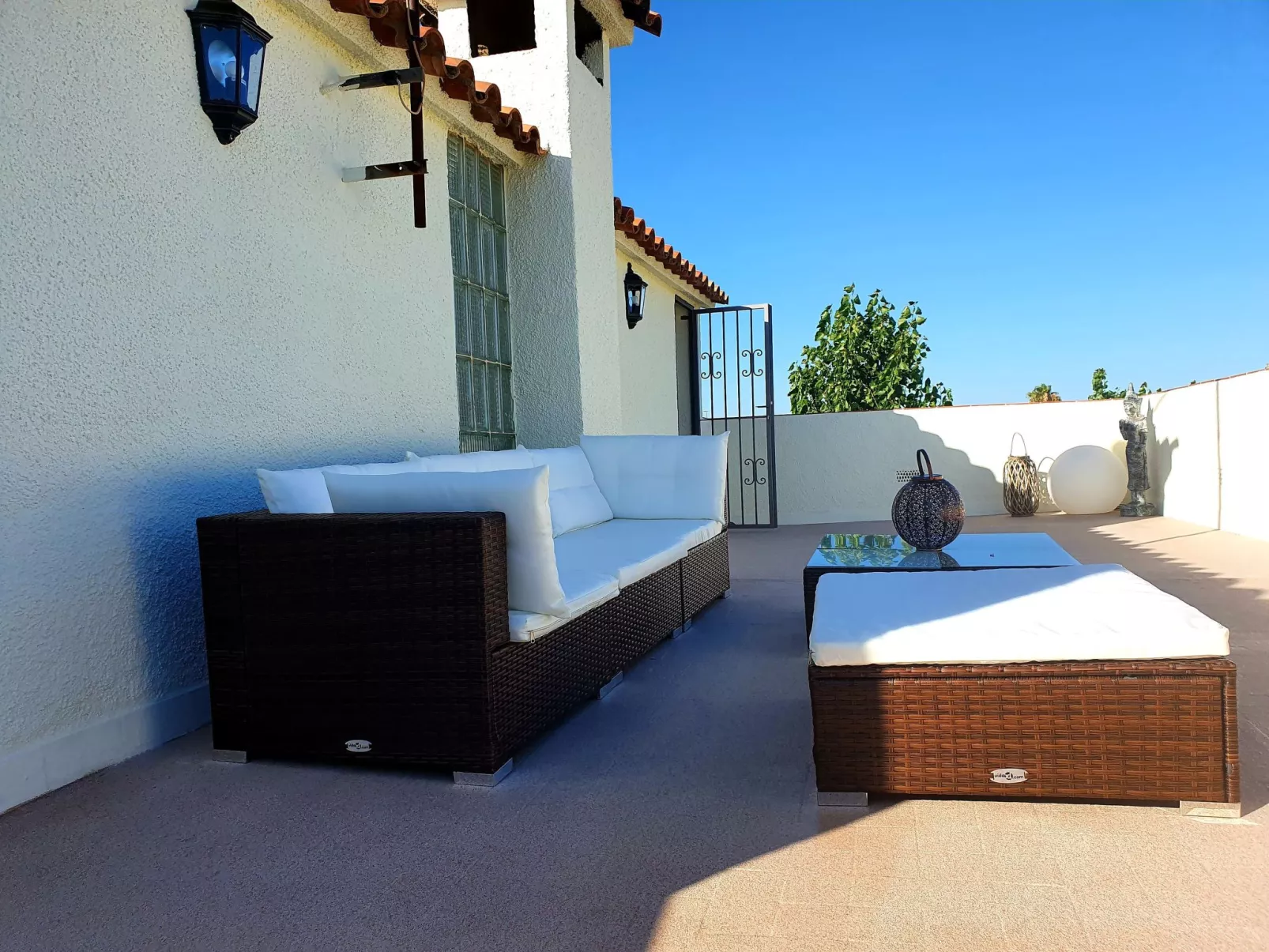 Finca mit eigenem Garten und Grill-Outside