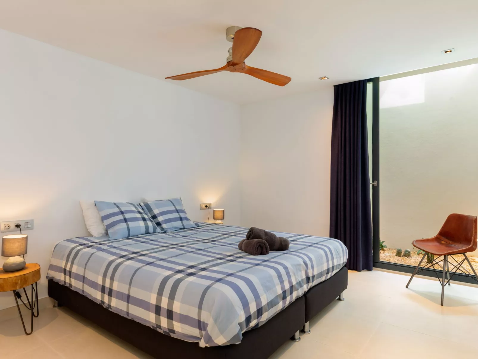 Luxuriöse Villa mit fantastischem Meerblick und Pool-Inside