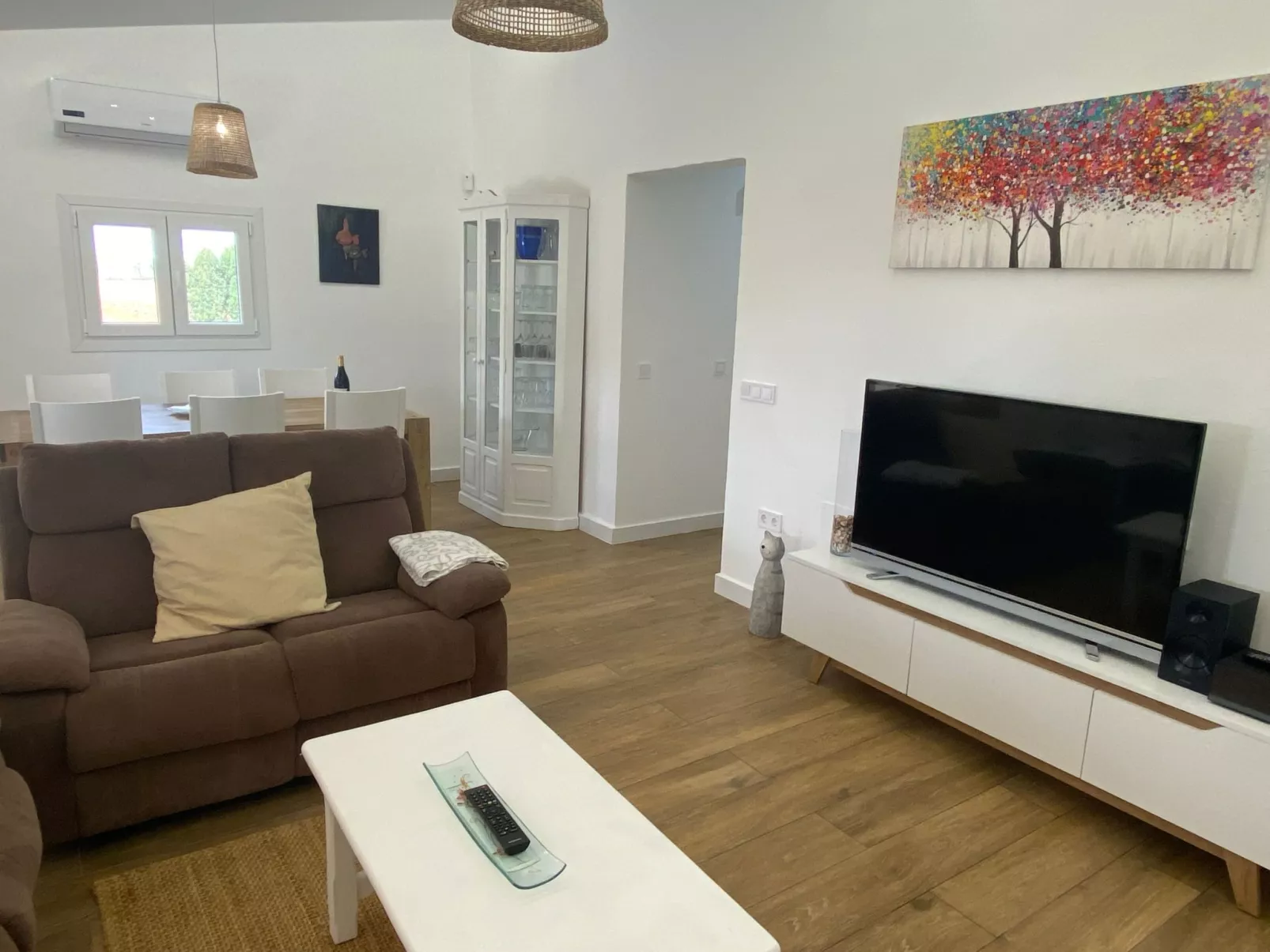 Idyllische Finca mit Garten und Pool-Inside