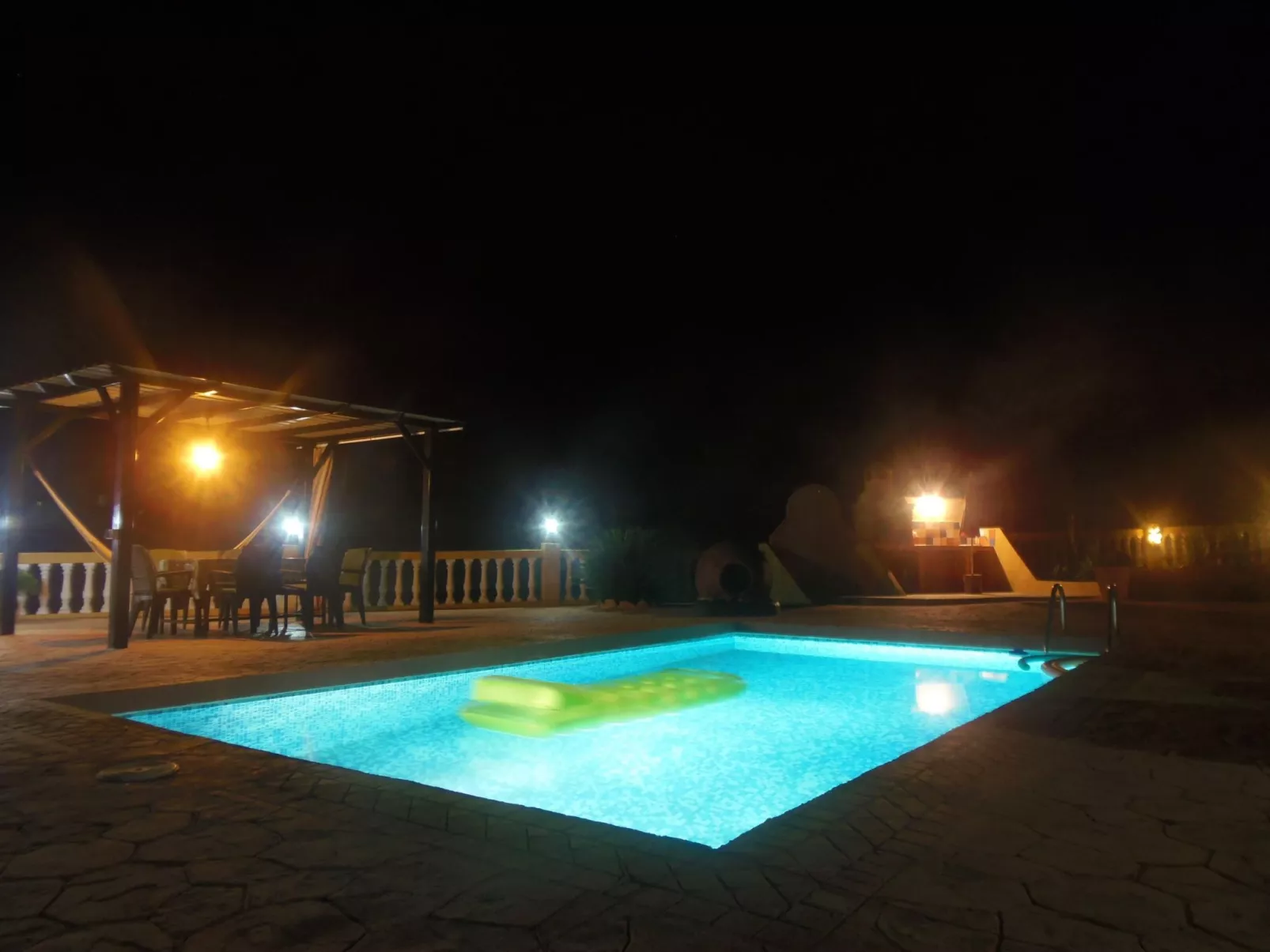 "Villa Calena" mit Garten-Dehors