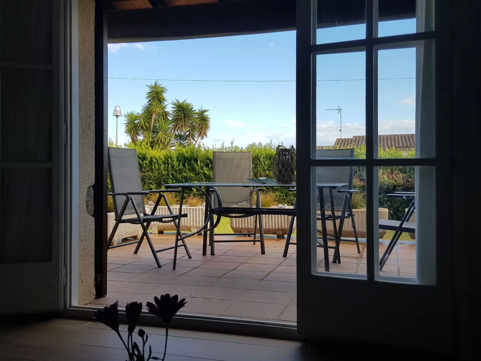 Casa Palmeres-Outside