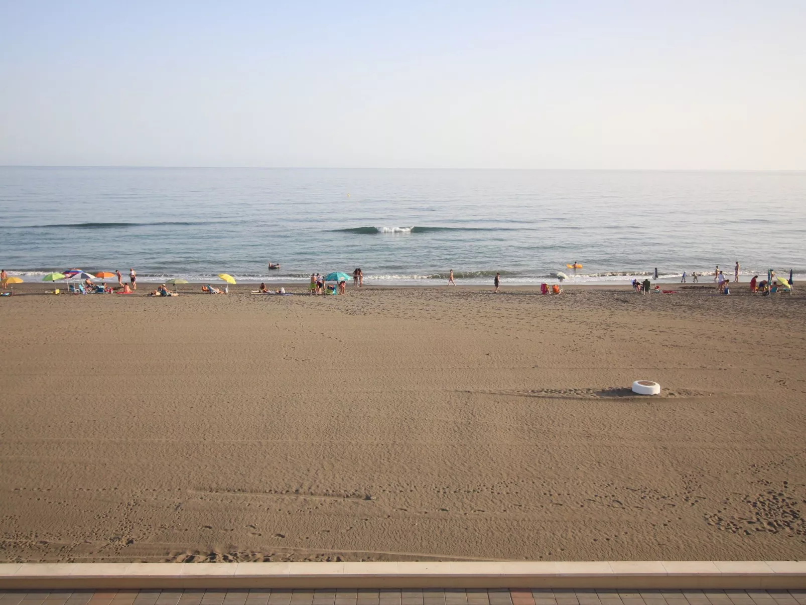 Mit Blick auf das Wasser-Draußen